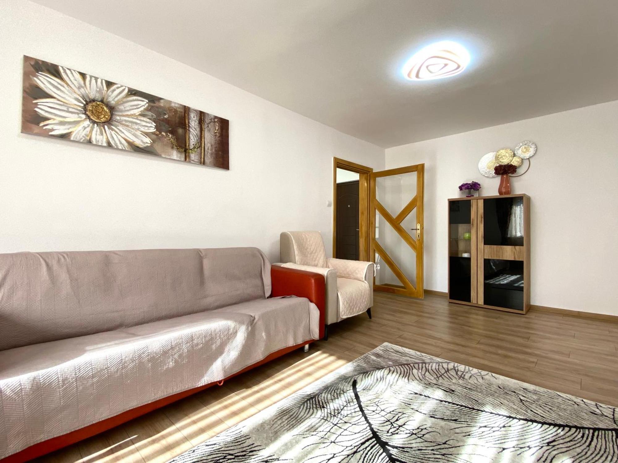 Kronstadt Apartment - Pet Friendly Μπρασόβ Εξωτερικό φωτογραφία