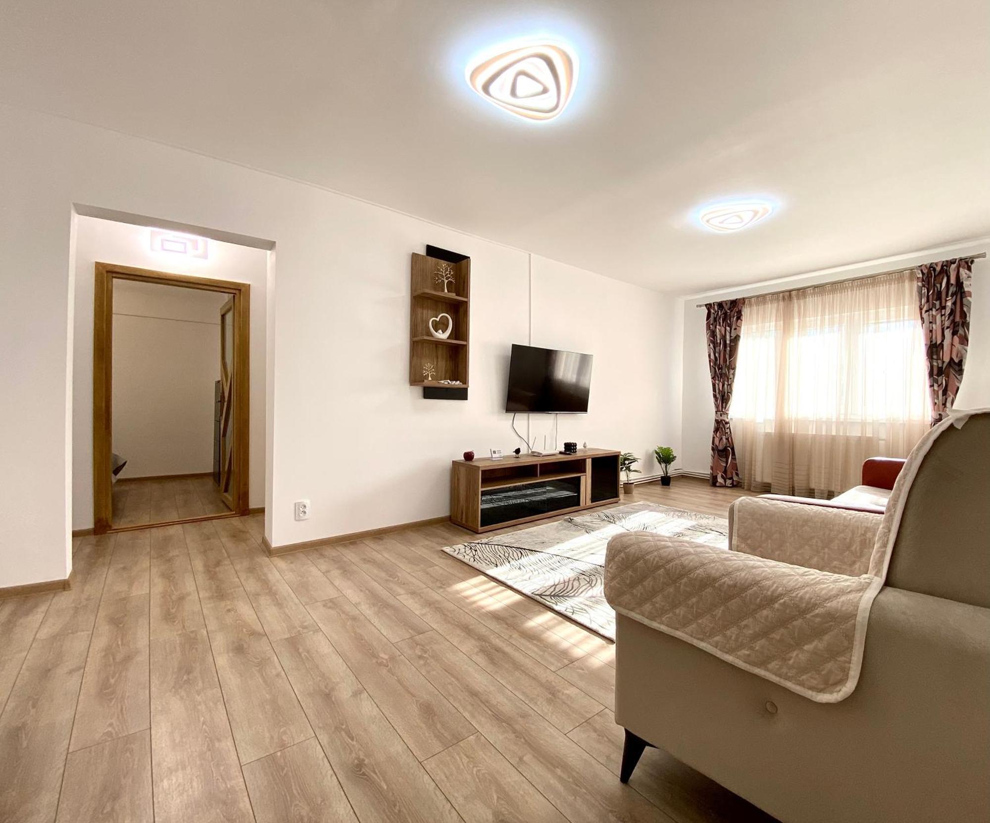 Kronstadt Apartment - Pet Friendly Μπρασόβ Εξωτερικό φωτογραφία