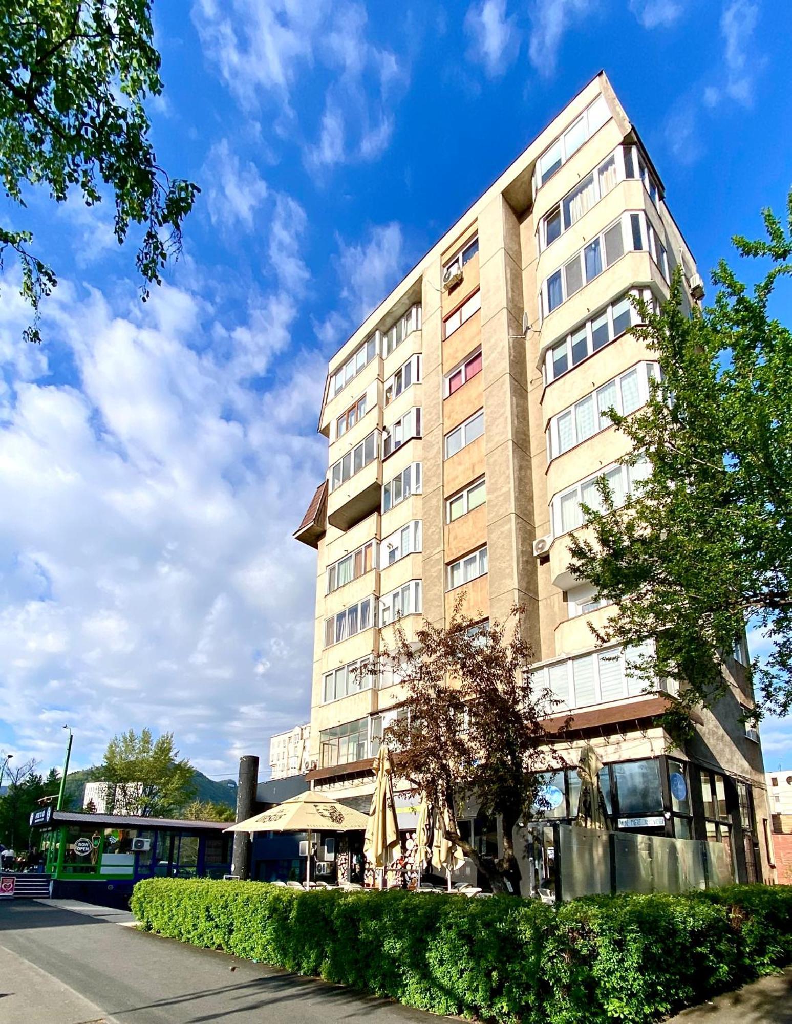 Kronstadt Apartment - Pet Friendly Μπρασόβ Εξωτερικό φωτογραφία