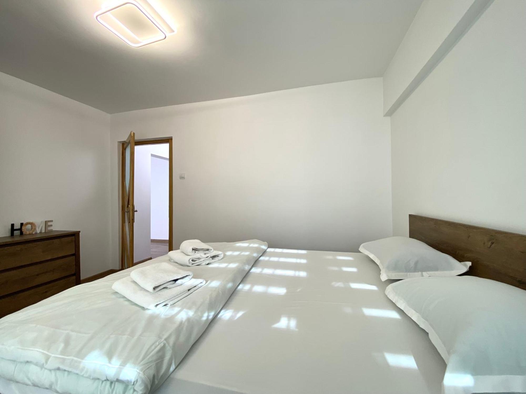 Kronstadt Apartment - Pet Friendly Μπρασόβ Εξωτερικό φωτογραφία