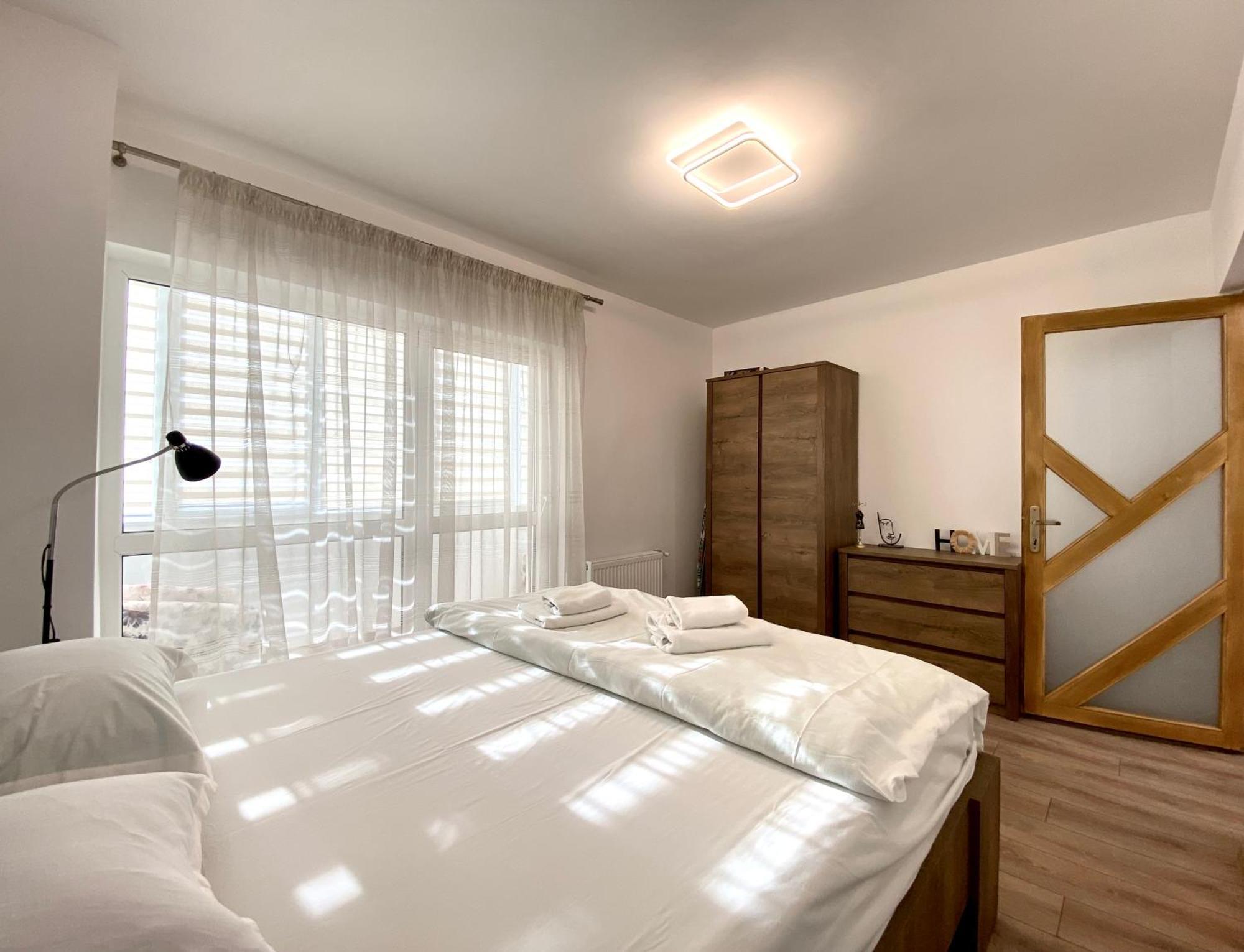 Kronstadt Apartment - Pet Friendly Μπρασόβ Εξωτερικό φωτογραφία