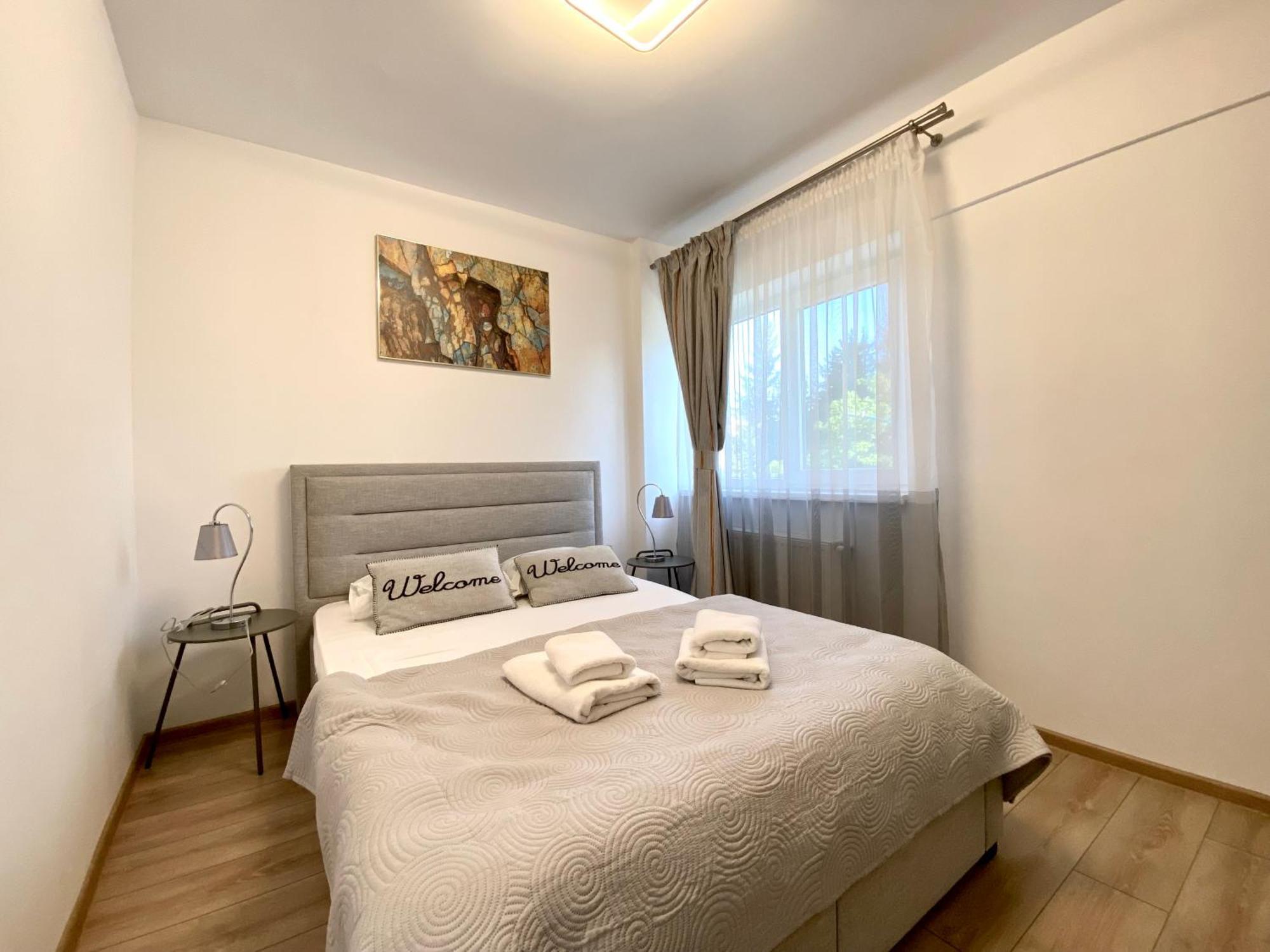 Kronstadt Apartment - Pet Friendly Μπρασόβ Εξωτερικό φωτογραφία