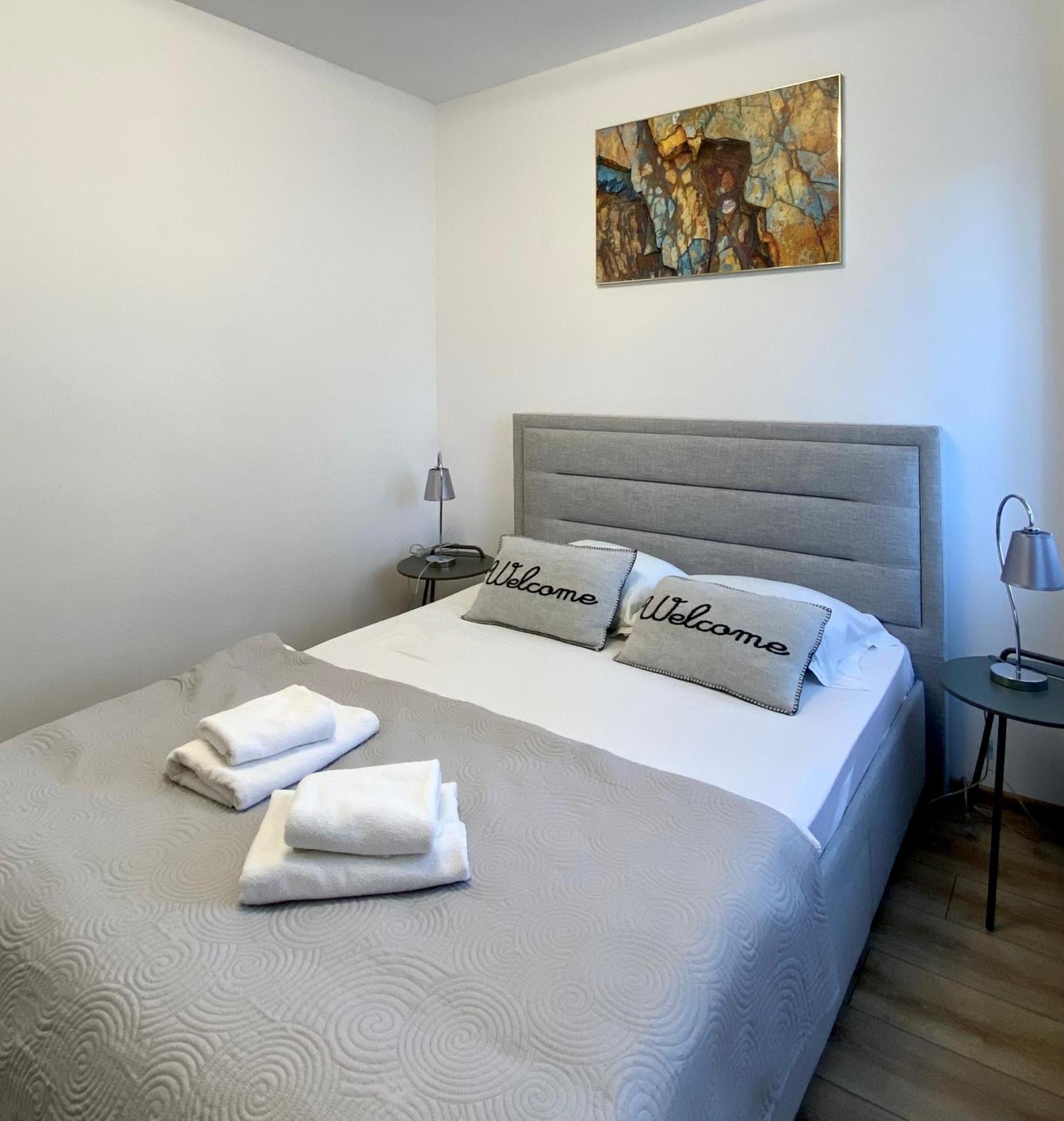 Kronstadt Apartment - Pet Friendly Μπρασόβ Εξωτερικό φωτογραφία