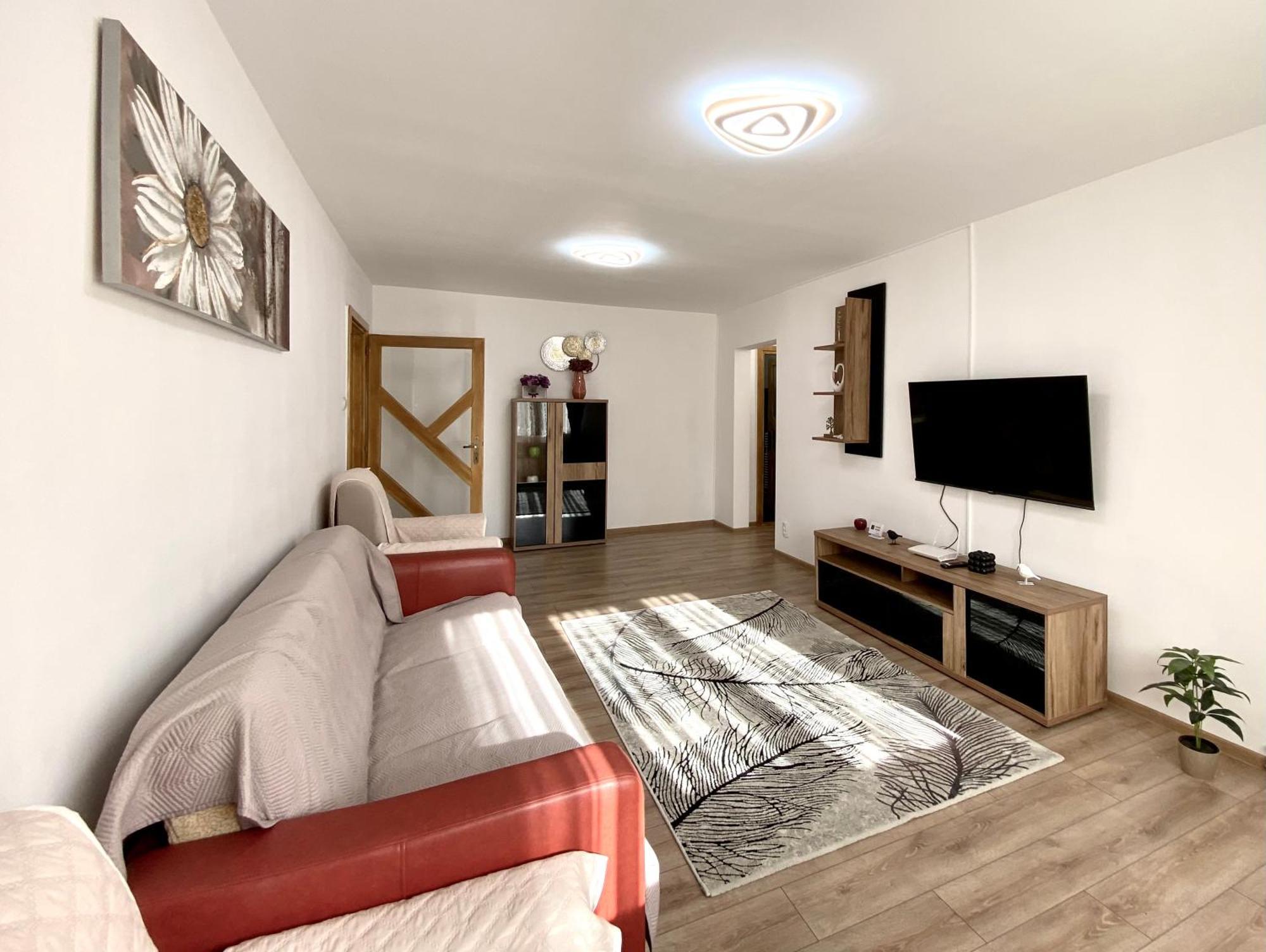 Kronstadt Apartment - Pet Friendly Μπρασόβ Εξωτερικό φωτογραφία