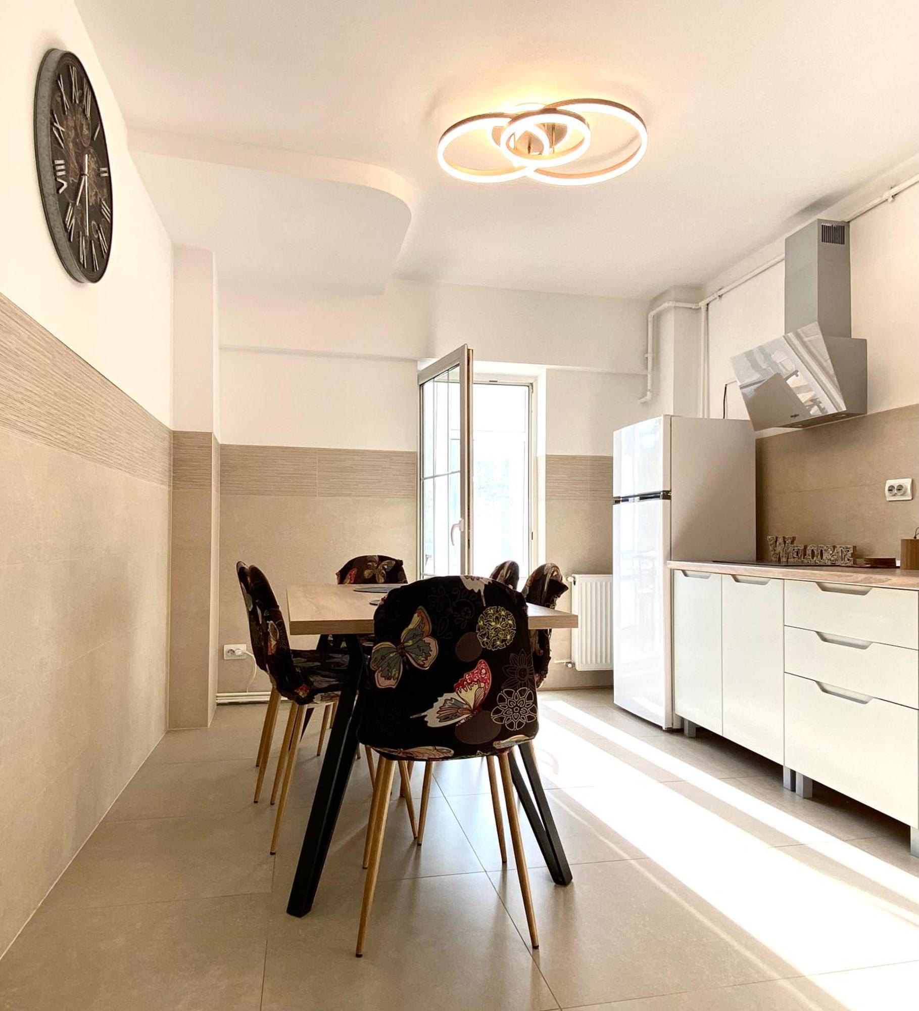 Kronstadt Apartment - Pet Friendly Μπρασόβ Εξωτερικό φωτογραφία